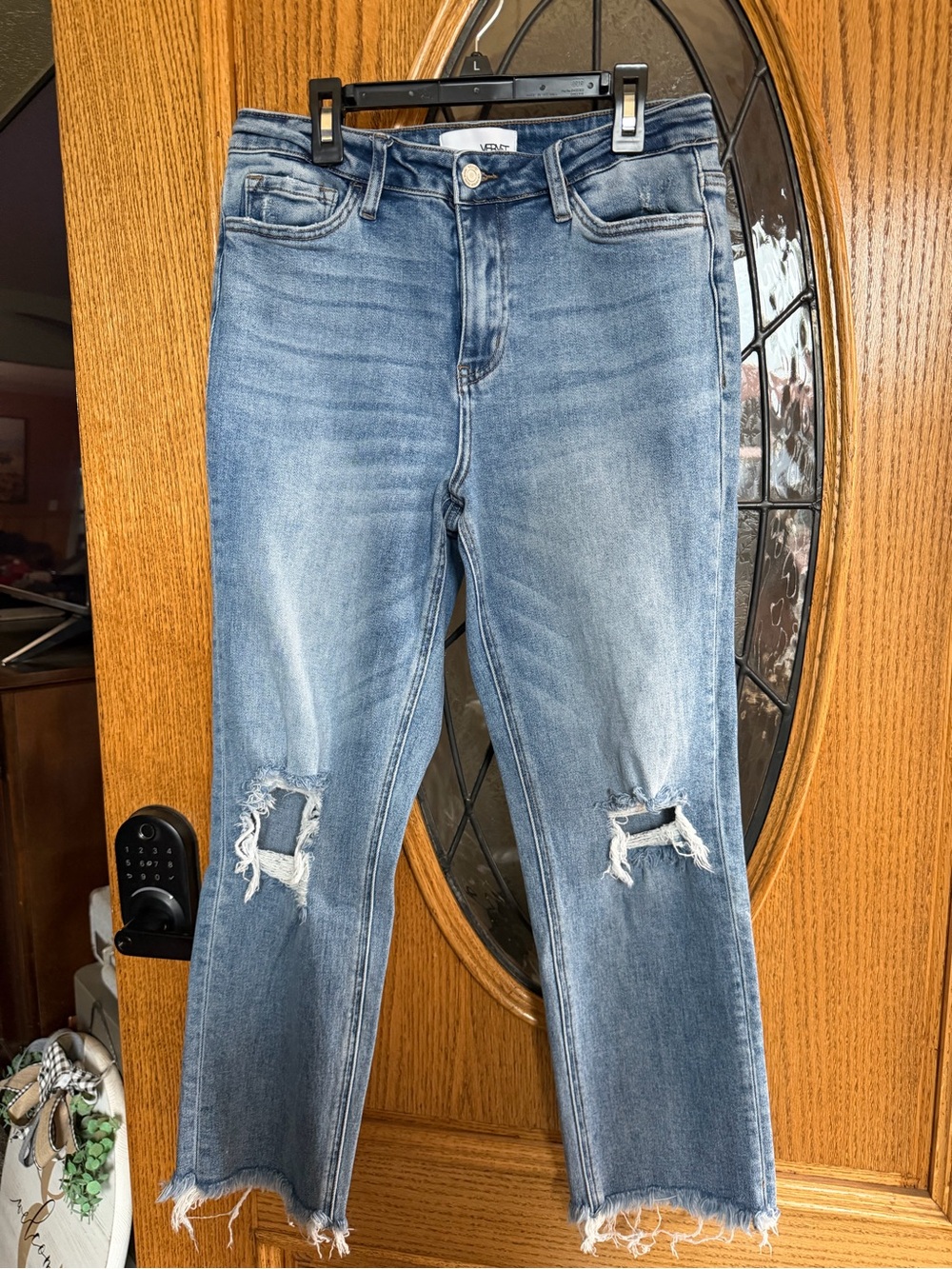 Vervet Women’s Light Blue Distressed Jeans